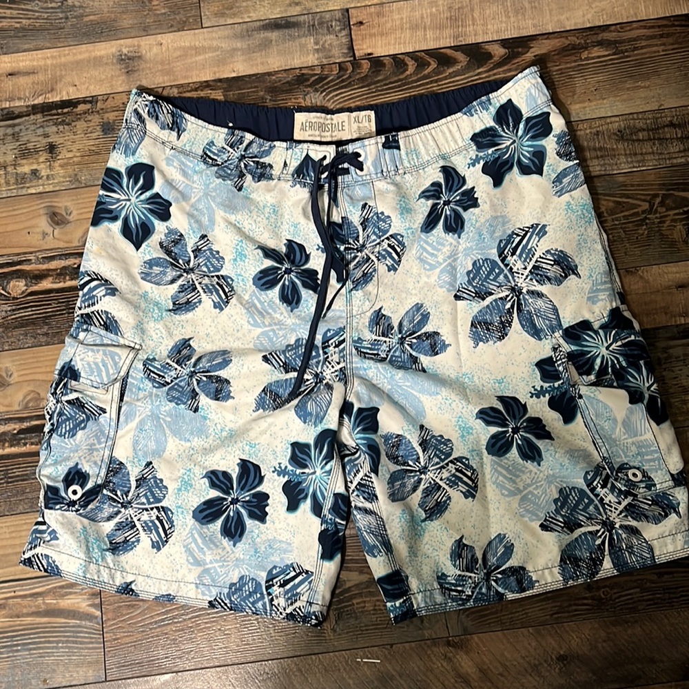 Aeropostale swim trunks blue & white